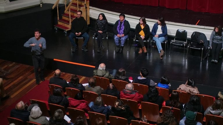 Álvaro Escobar protagonizará ‘Todas esas cosas maravillosas’ en Los Lagos y La Unión