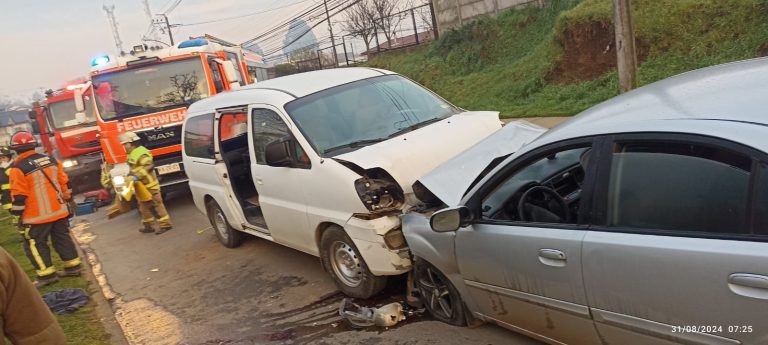 Grave colisión frontal en La Unión deja varias personas lesionadas