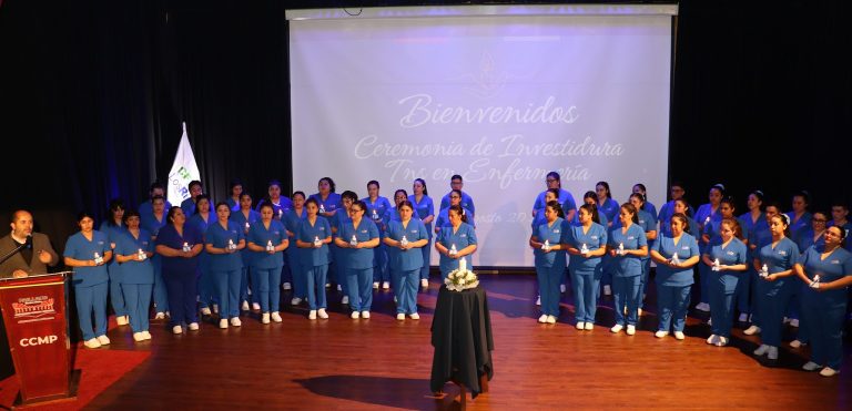 CFT Estatal de los Ríos realizó primera ceremonia de investidura de la carrera Técnico de Nivel Superior en Enfermería