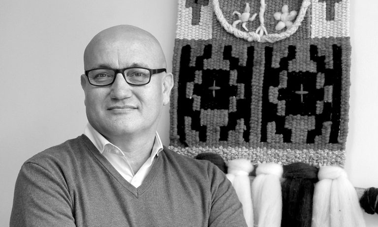 Erwin Nettig presenta su nuevo poemario titulado «El Jardín sin Hombre»