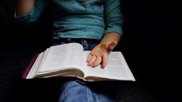 La primera traducción de la Biblia para los grupos étnicos indígenas ha sido en completada en Colombia