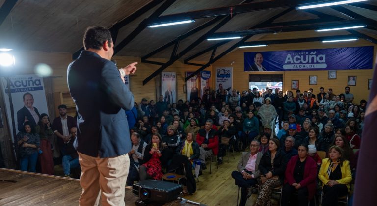 Con multitudinario acto Eduardo Acuña lanzó su campaña por la alcaldía de Máfil 
