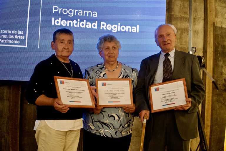 Culturas Los Ríos invita a postular a la sexta versión de los Premios Regionales de las Artes y las Culturas