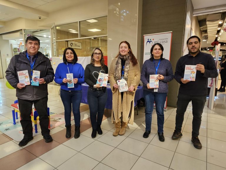 Realizaron difusión en Mall Plaza Valdivia para motivar a la comunidad a ser familias de acogida