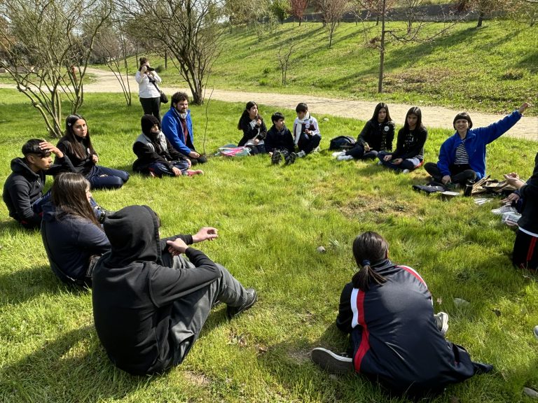 Más de 100 estudiantes participaron de talleres en la naturaleza para promover una buena salud mental