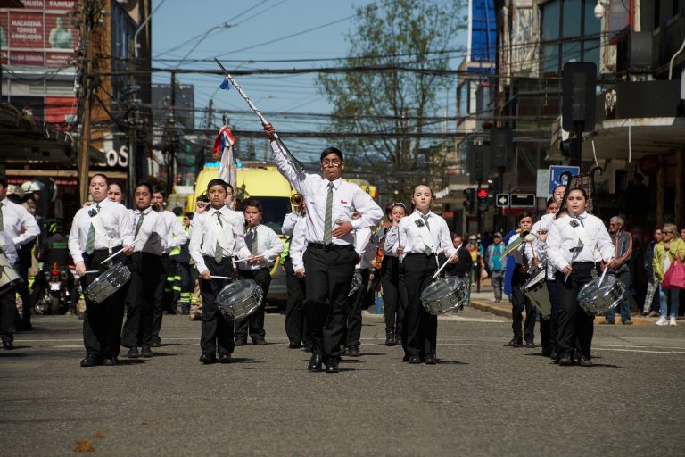 Municipio de Valdivia anuncia cierre de calles por desfile de Fiestas Patrias