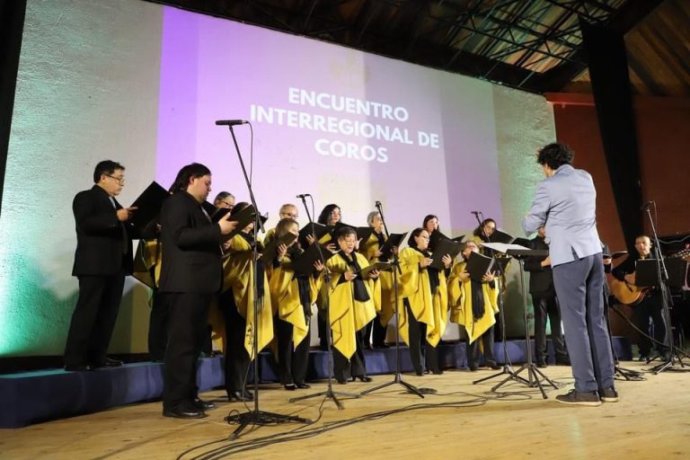 Con gran marco de público se realizó Encuentro Interregional de Coros en Río Bueno