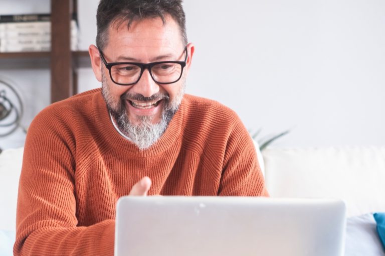 Entel abre convocatoria a fondos por $ 300 millones para desarrollar habilidades digitales en personas 55+
