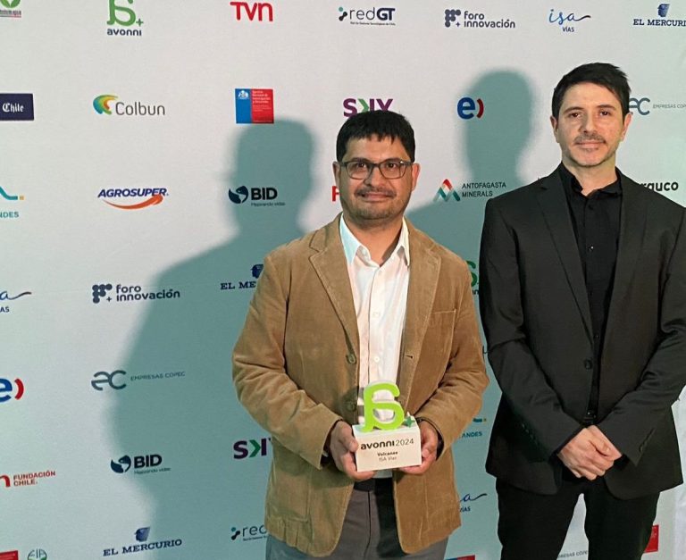 Innovación Apícola de la Región de Los Ríos Triunfa en los Premios Avonni 2024