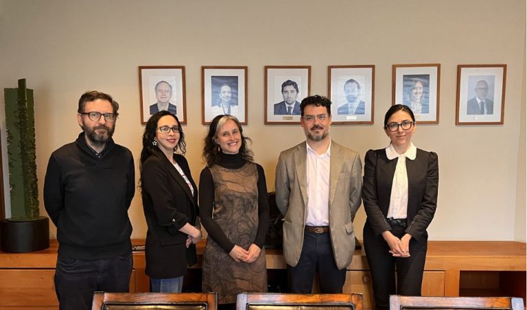 Derecho UACh y Sernac Los Ríos y estrechan lazos de cooperación