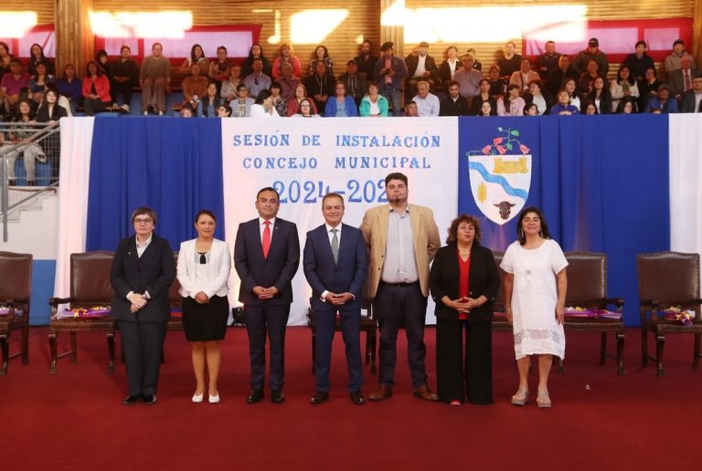 Luis Reyes Álvarez juró como alcalde de Río Bueno para el periodo 2024-2028