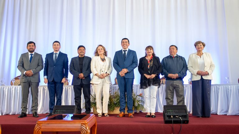 Cristian Navarrete asumió como alcalde de la comuna de Paillaco