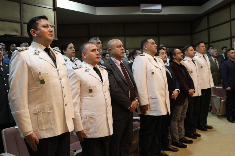Gendarmería celebró 94 años de la Institución con reconocimiento a funcionarios y funcionarias