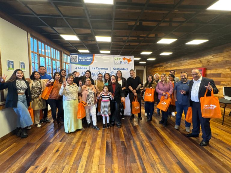 Primer encuentro de titulados del CFT Estatal de Los Ríos