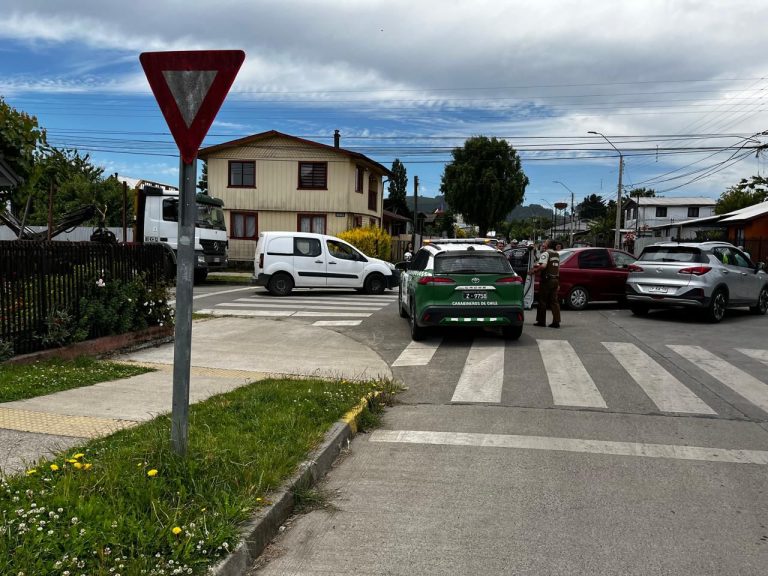 Esta tarde dos vehículos colisionaron en Paillaco: uno de ellos no respetó señalética