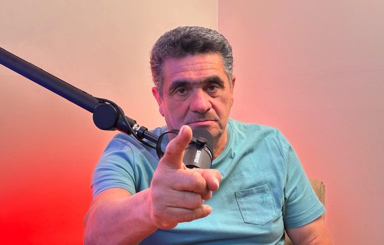 Armando Quezada exige renuncias de concejalas por millonario déficit en La Unión