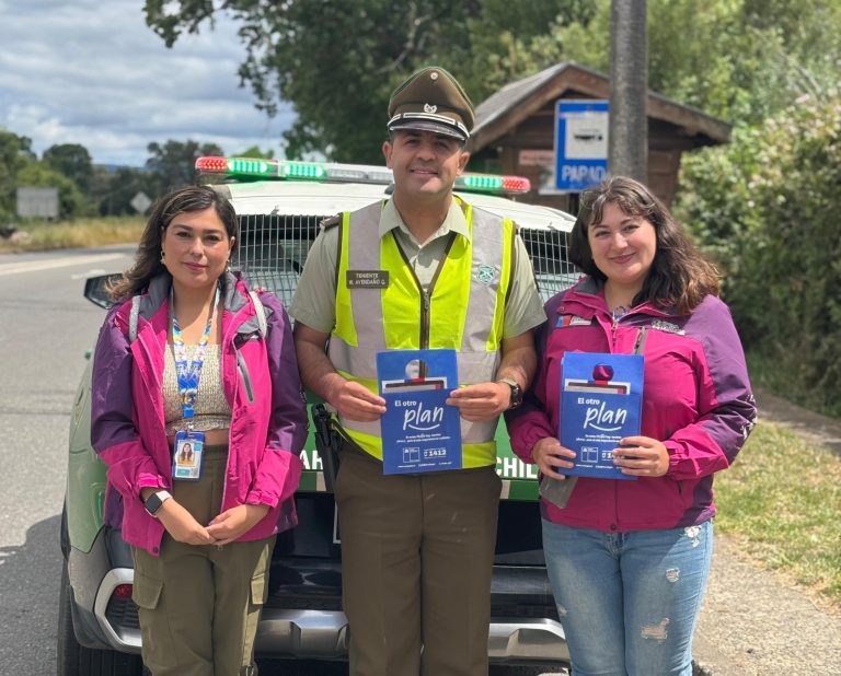 SENDA y Carabineros de Paillaco impulsan campaña «El Otro Plan» para estas fiestas