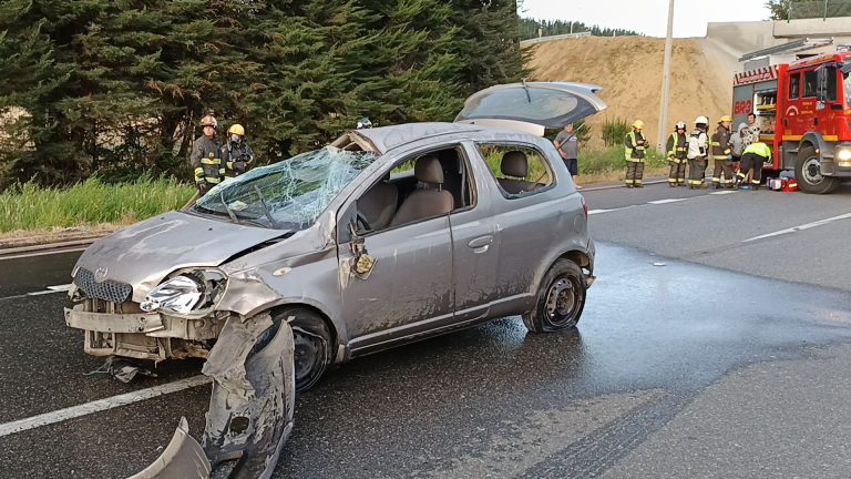 Dos personas lesionadas dejó accidente en la Ruta 5 Sur