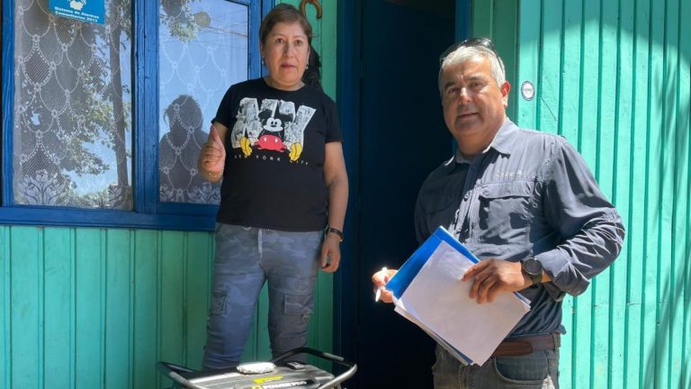Familia de vecino electrodependiente de Osorno recibe equipo de respaldo de parte de Saesa