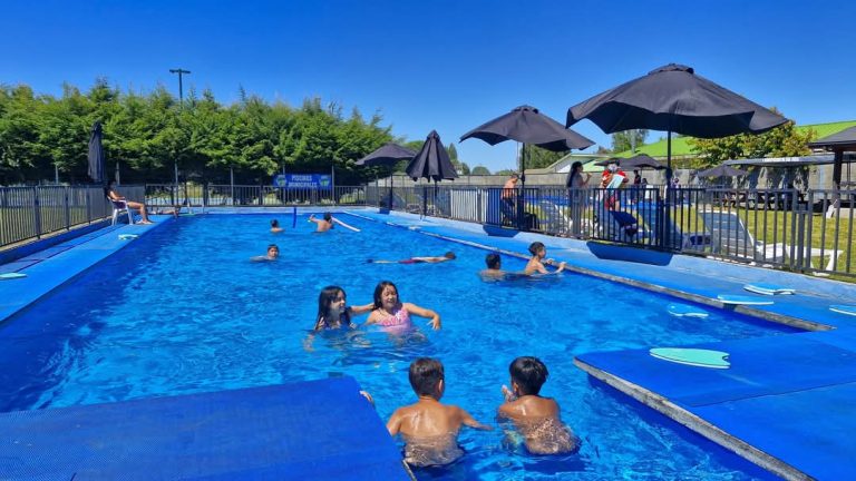 Municipalidad de San Pablo da inicio a la temporada de piscinas 2025