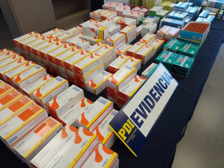 PDI incauta más de 11 mil medicamentos en feria libre de Valdivia