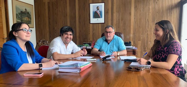 Valdiviana Marcela Cartagena es la nueva jefa de gabinete del alcalde Saturnino Quezada
