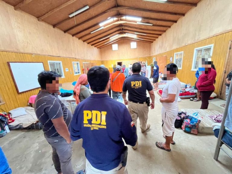 PDI Valdivia identifica a migrantes bolivianos con ingreso clandestino en Máfil