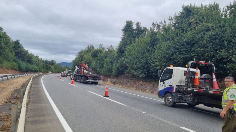 Conductor pierde el control y sufre volcamiento en Máfil tras quedarse dormido