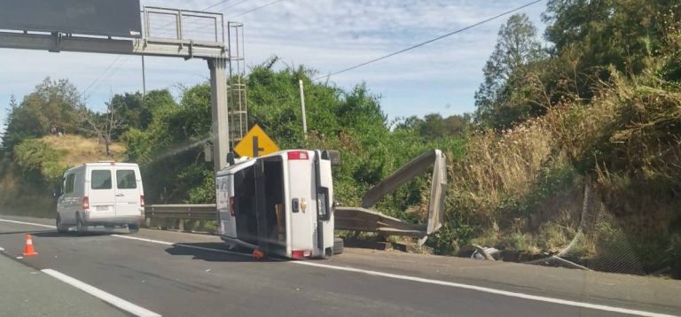 Accidente en puente Pilmaiquén deja cuatro lesionados, entre ellos dos menores
