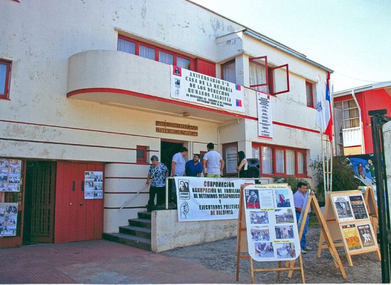 Con visitas guiadas, un conversatorio y música la Casa de la Memoria de Valdivia conmemora un nuevo aniversario