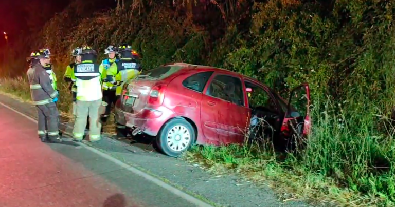 Dos lesionados dejó despiste de vehículo en Osorno