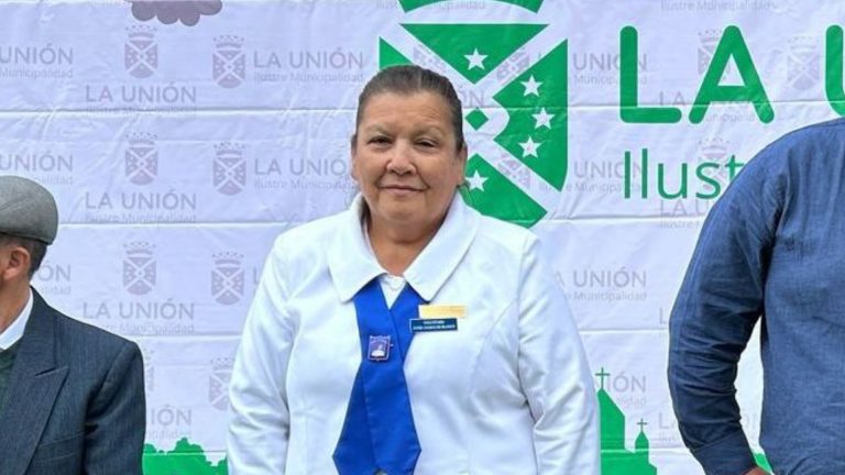 Siria Zúñiga es reconocida como Ciudadana Destacada de La Unión por su labor humanitaria