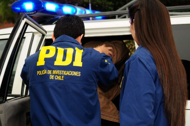 PDI detiene a pareja en flagrancia tras violento asalto a adulto mayor en Valdivia