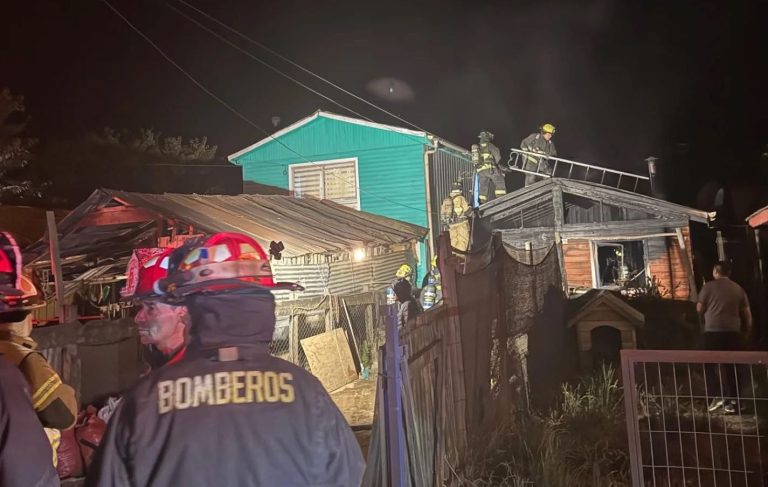 Casa se incendió la madrugada de este domingo en Caupolicán Alto