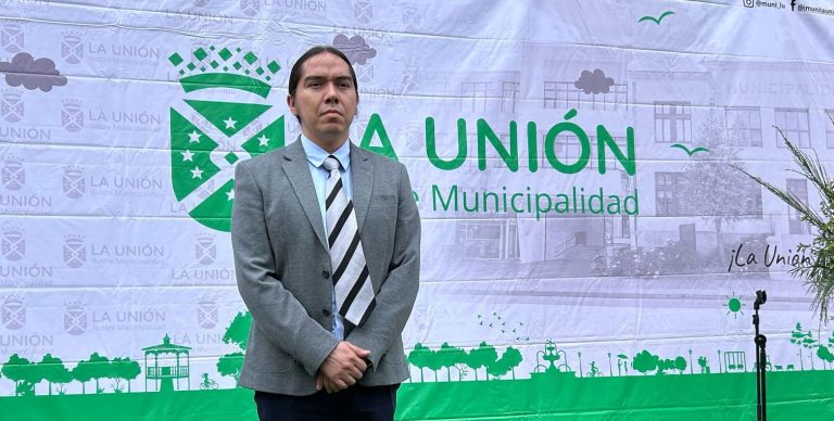 Héctor Pastén es nombrado Hijo Ilustre de La Unión por su trayectoria científica internacional