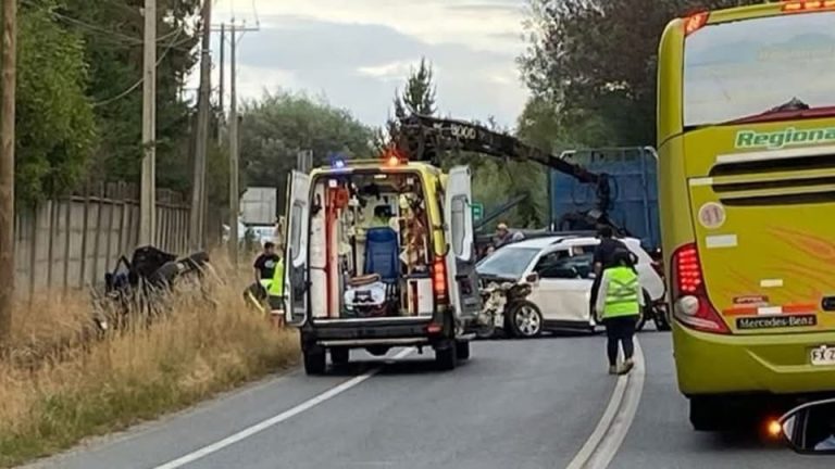 Un fallecido y tres heridos graves tras violento choque