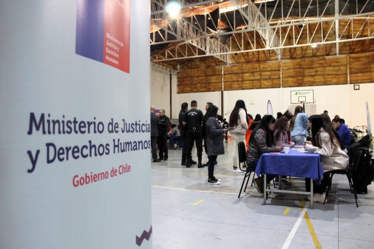 Internas del Complejo Penitenciario de Valdivia asistieron a Plaza de Justicia