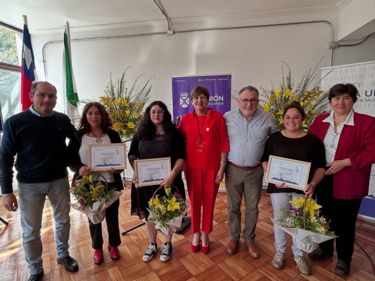 Mujeres de La Unión son reconocidas por su aporte al desarrollo y bienestar de la comuna