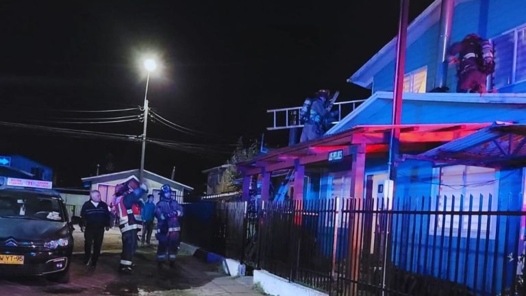 Incendio en ducto de evacuación de gases fue controlado por Bomberos