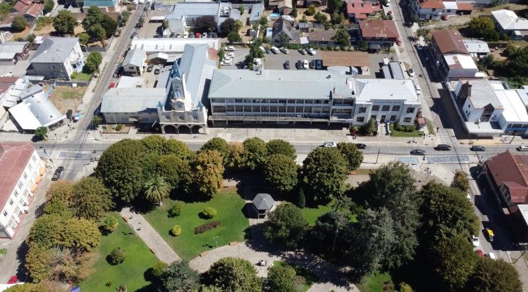Pese a tener un 93% de avance, proyectan para junio entrega de la plaza