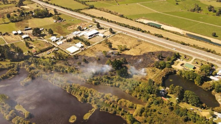 SENAPRED declara alerta roja en Paillaco por incendio que amenazó viviendas