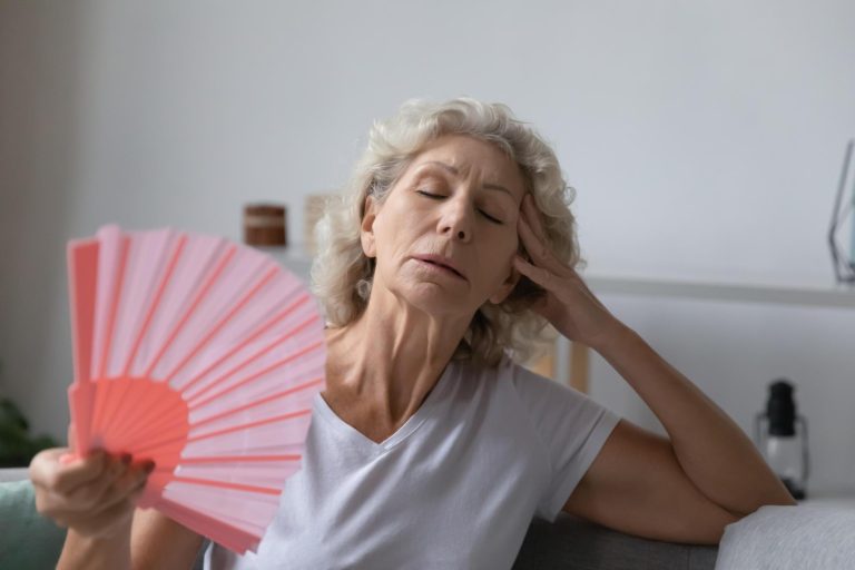 ¿Cómo aliviar los síntomas de la menopausia con apoyo nutricional?