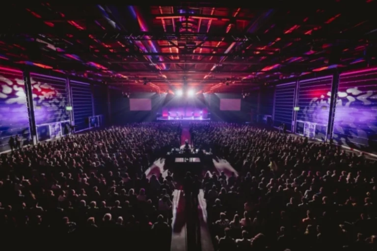 ‘Life on Stage’ lleva el evangelio a 10.000 personas en Oberland, Suiza