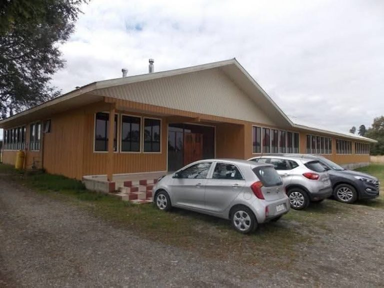 Impacto de rayo en escuela rural de Mariquina deja una trabajadora lesionada