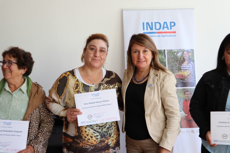 INDAP entrega más de $557 millones en incentivos de riego a 67 familias agricultoras en La Unión