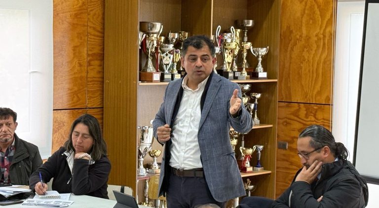 “El hospital va, es la versión oficial del Gobierno”