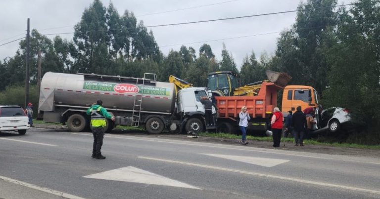 Violento accidente múltiple en acceso sur a La Unión