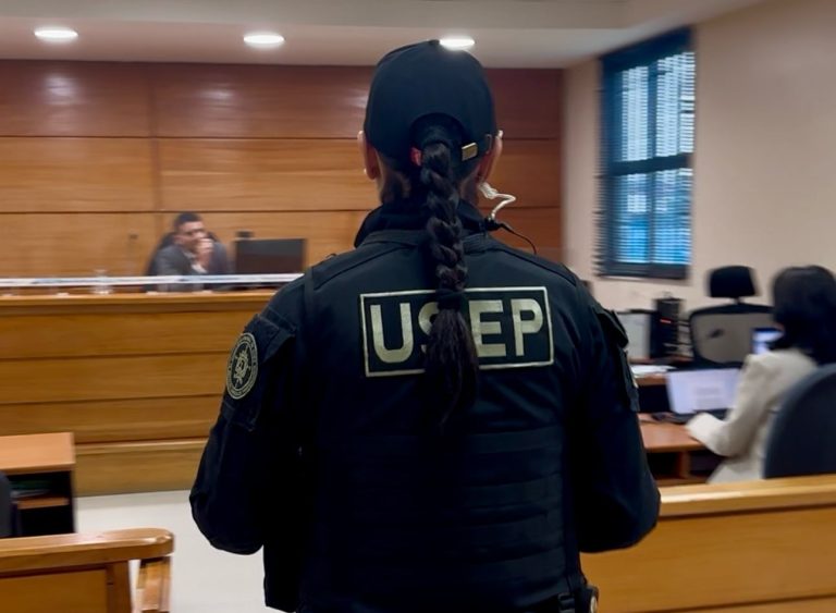 Fiscalía de Los Ríos formalizó a parvularia por maltratar a niños y niñas en Valdivia
