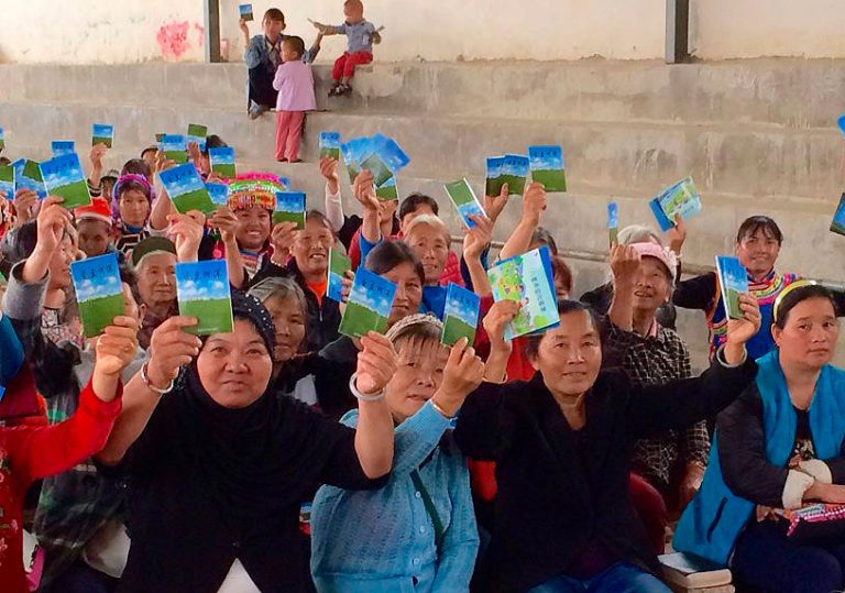 Nueve cristianos encarcelados y multados con más de 100.000 dólares por distribuir Biblias en China