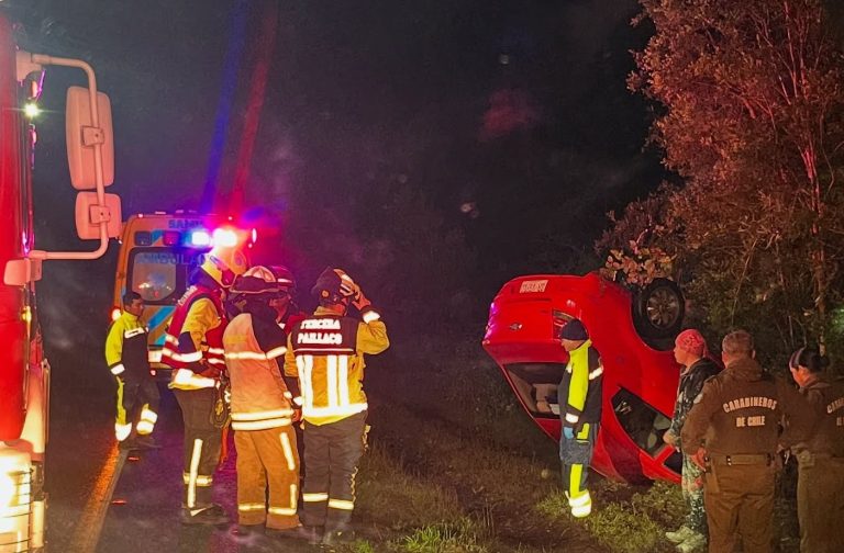 Una persona resultó lesionada tras volcamiento en ruta que conecta Paillaco y Valdivia